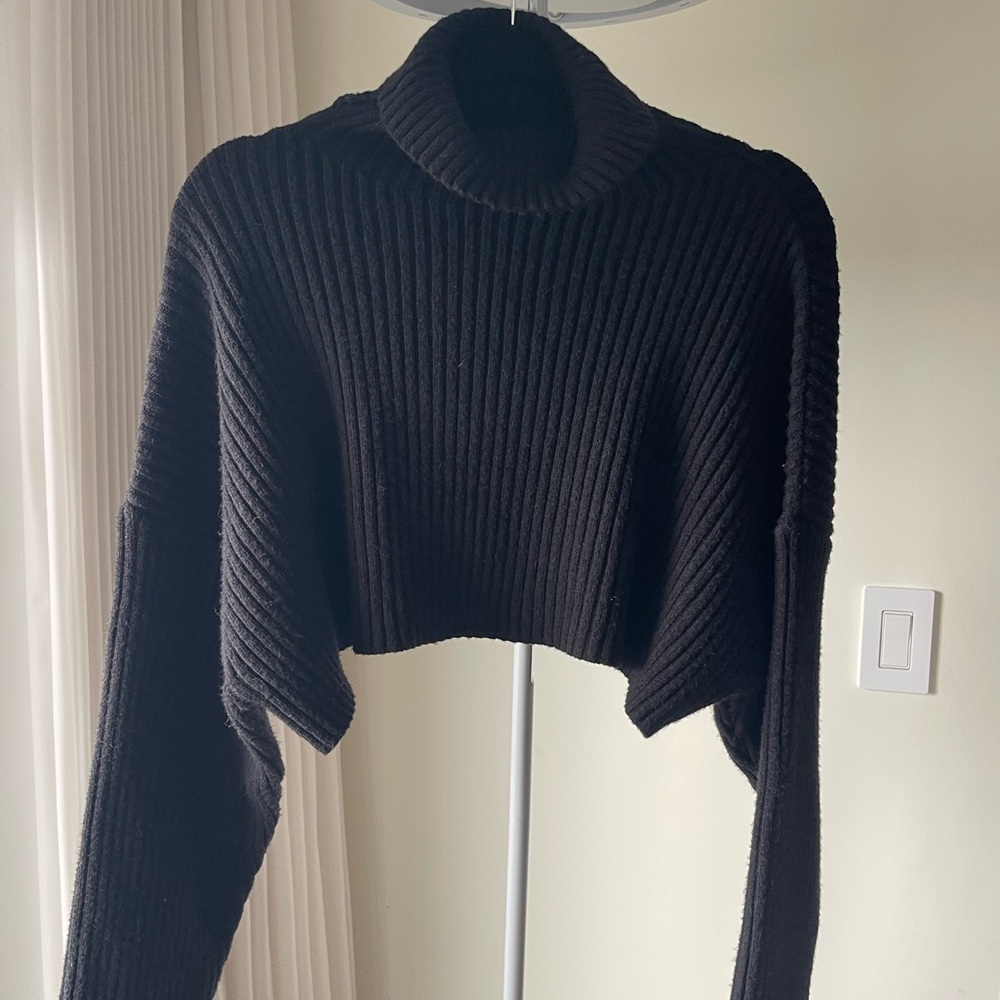 Zara Black Cropped Ribbed Turtleneck Sweater